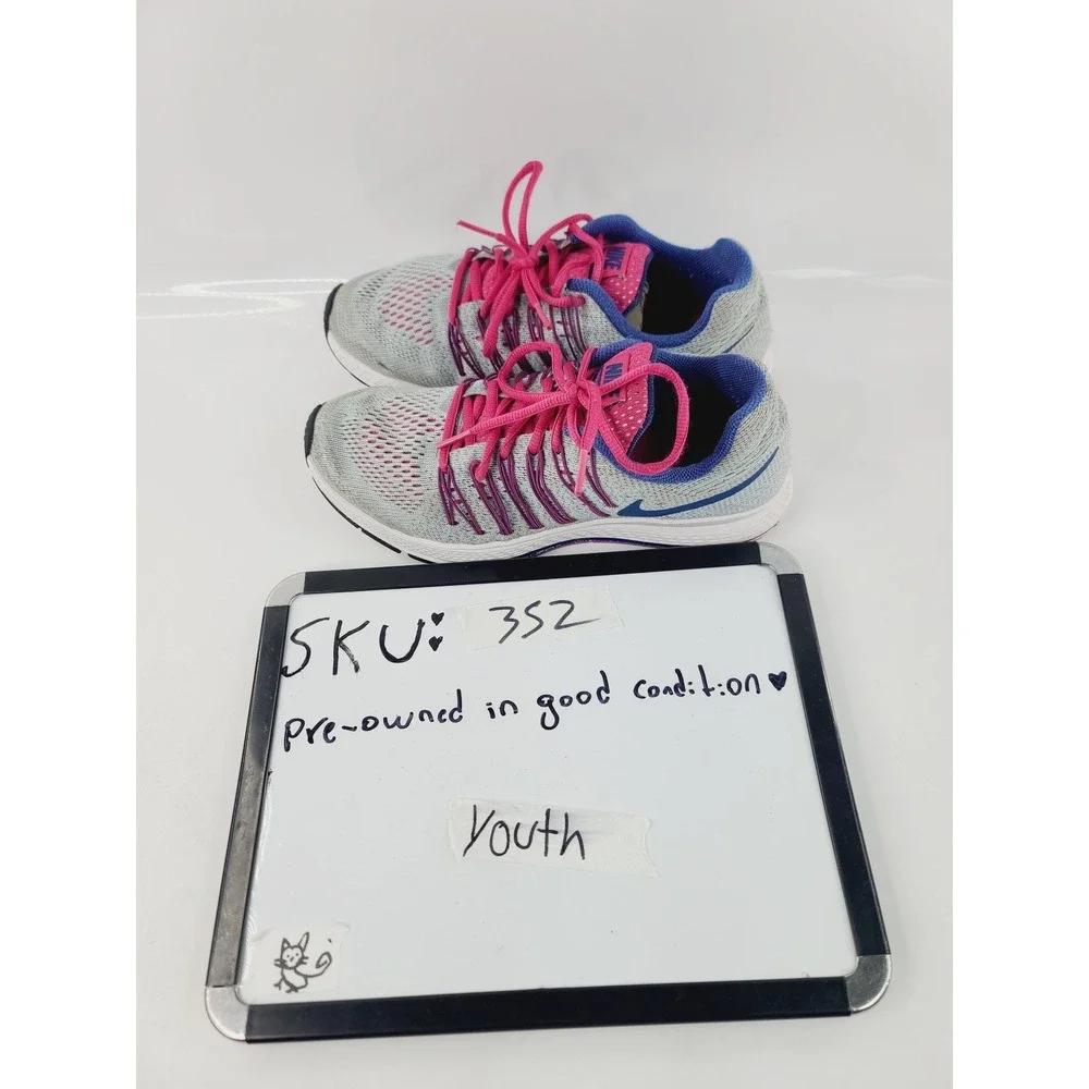 Nike lace up